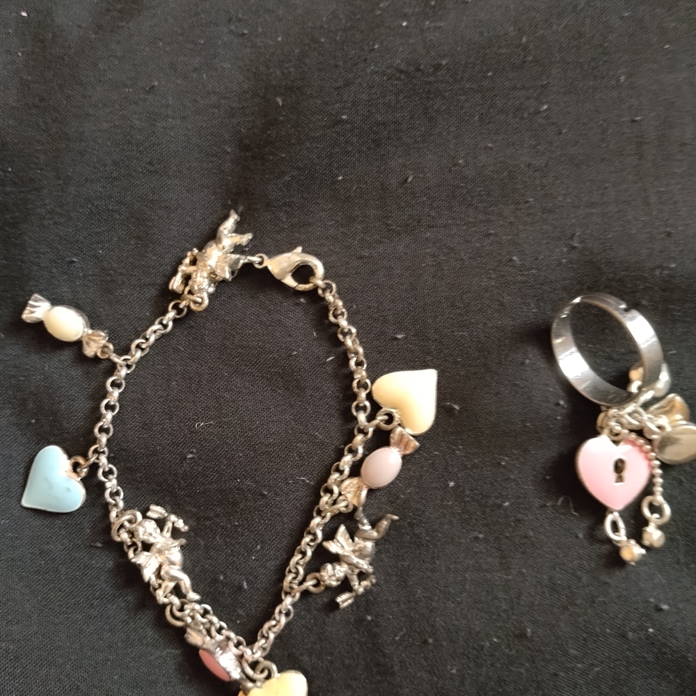 Charming Silver Bracelet and Ring Set with Heart Accents